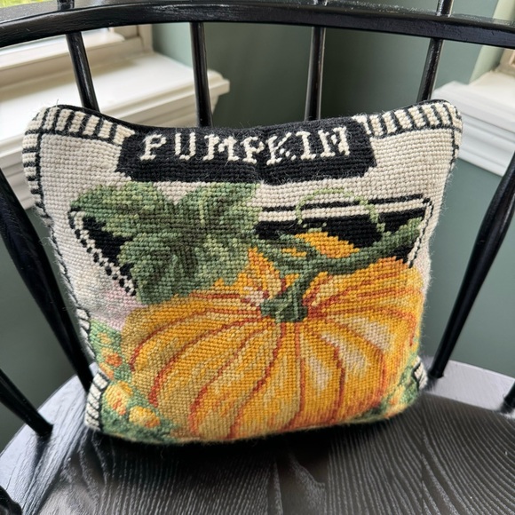 GUC - Fall PUMPKIN Needlepoint Accent Pillow - Picture 2 of 7